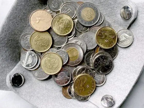 gold and silver round coins on gray surface - 12. Hochzeitstag - 12 Jahre verheiratet Nickelhochzeit